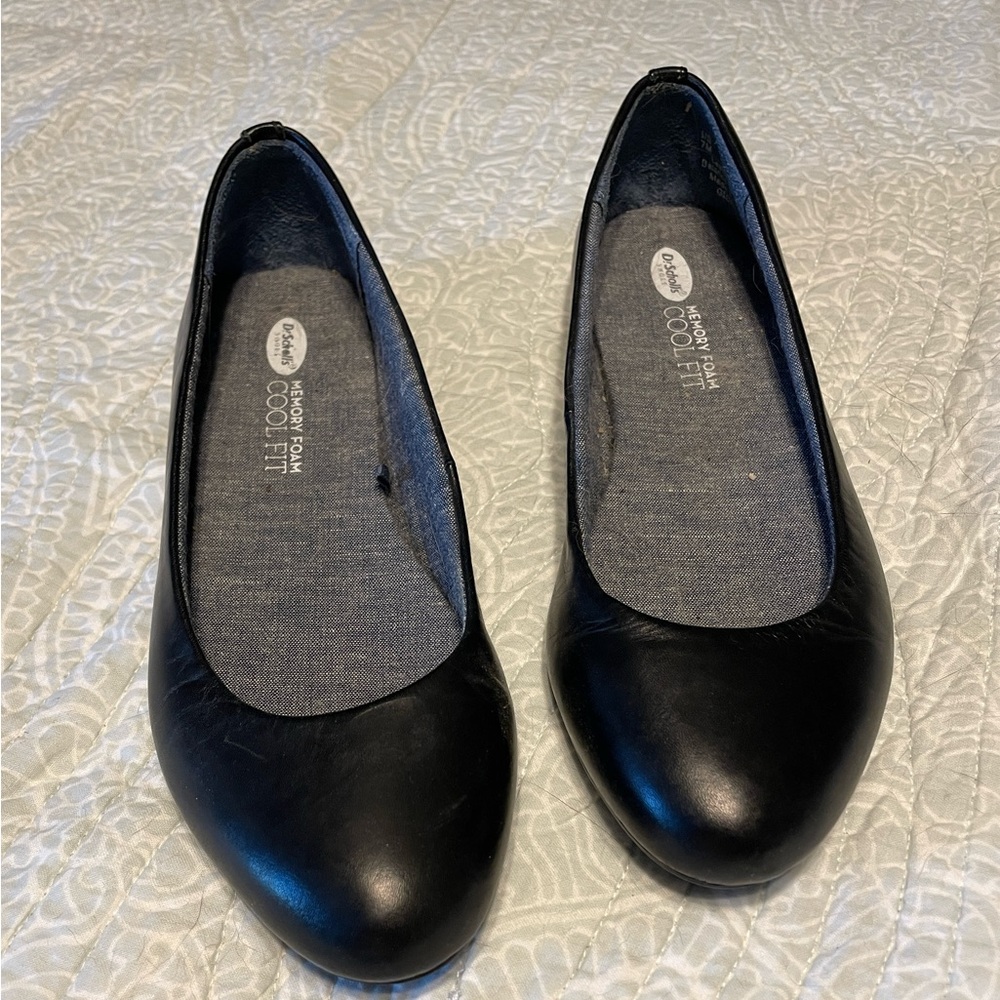 NEVER WORN! Dr. Scholl’s black flats w/ memory foam